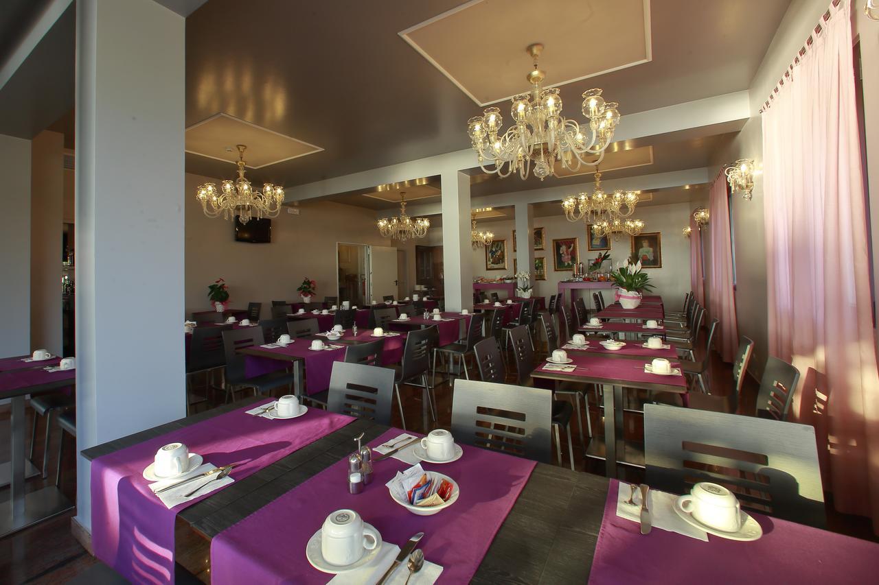 Hotel San Marco Peschiera del Garda Dış mekan fotoğraf