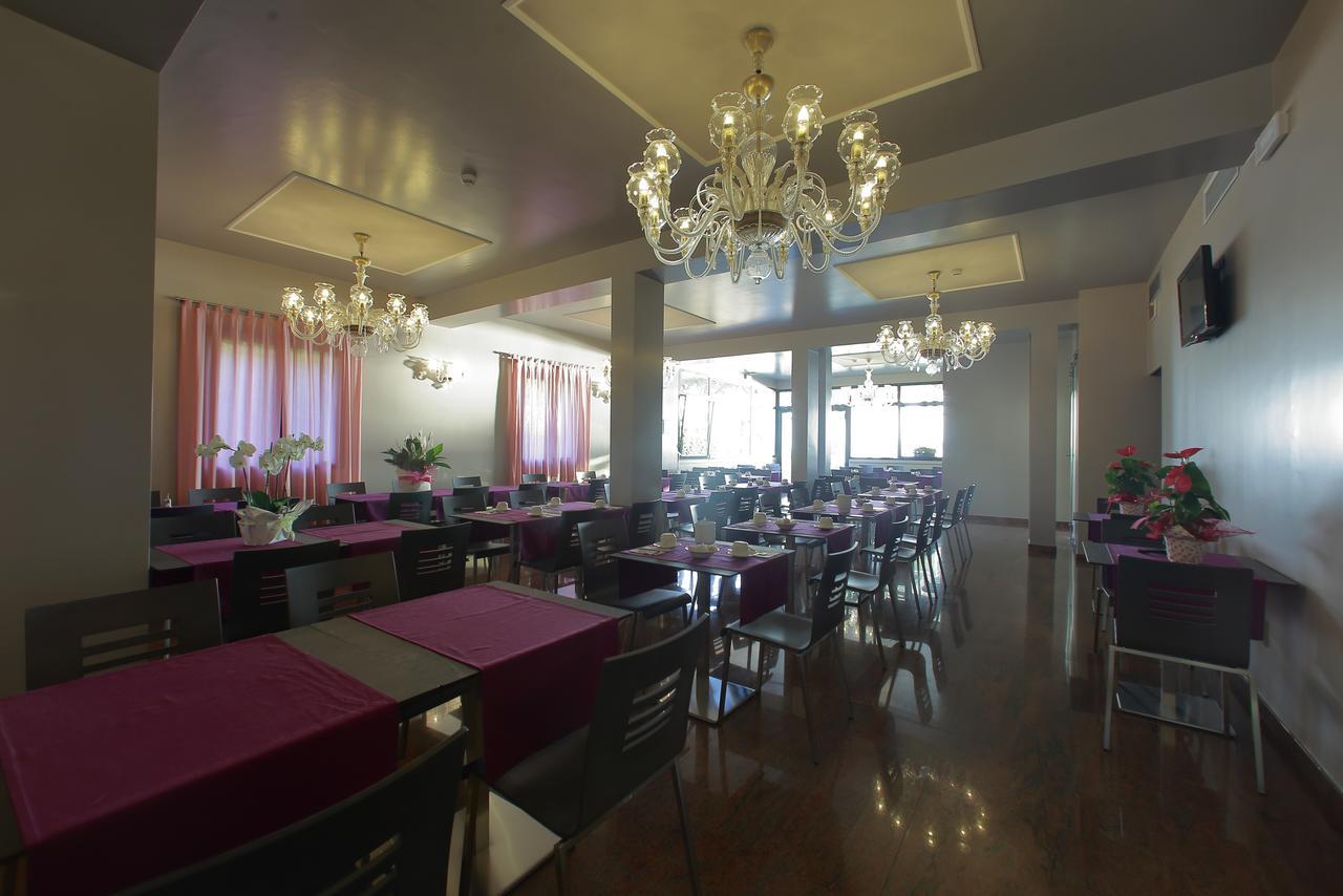 Hotel San Marco Peschiera del Garda Dış mekan fotoğraf