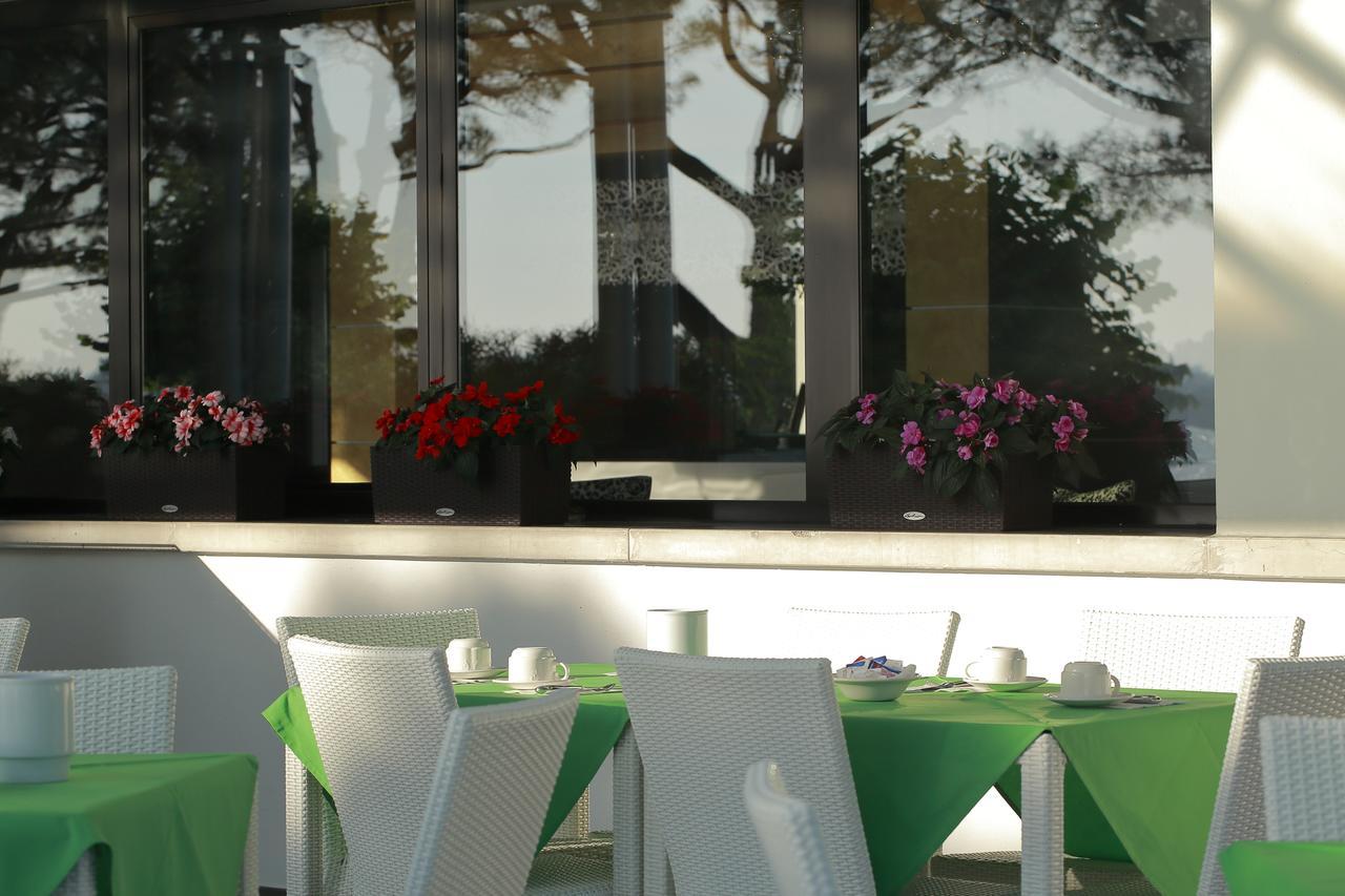 Hotel San Marco Peschiera del Garda Dış mekan fotoğraf