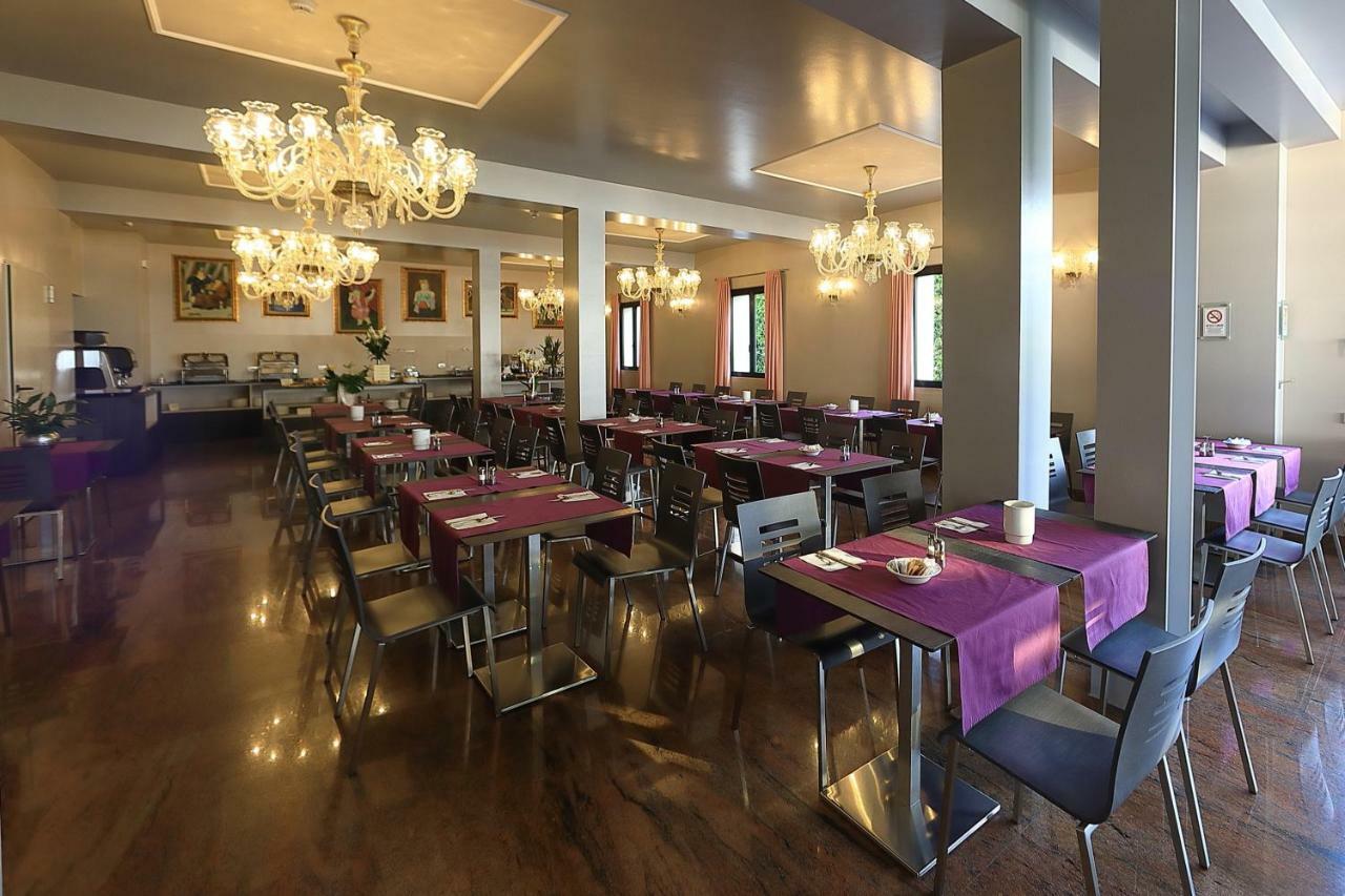 Hotel San Marco Peschiera del Garda Dış mekan fotoğraf